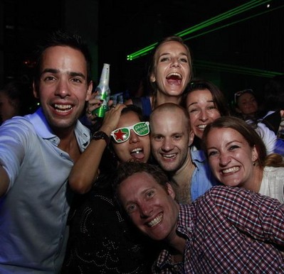 喜力新瓶Club Bottle發布當晚，各路潮人匯聚上海，點燃“潮音綠動 星情激蕩”的獨特體驗