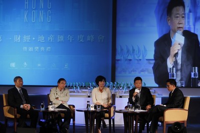 嘉凱城集團(tuán)董事、副總裁李懷彬先生在第一財(cái)經(jīng)地產(chǎn)匯年度峰會(huì)上表示，新型城鎮(zhèn)化的核心就是集聚