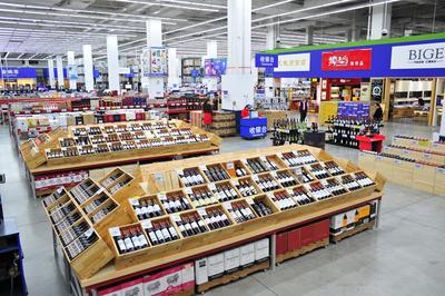 升級改造后全新亮相的山姆深圳福田店給會(huì)員帶來更舒適的購物體驗(yàn)以及煥然一新的形象感受。