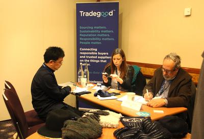 英國買家對Tradegood中國供應商帶來的優質樣品非常感興趣