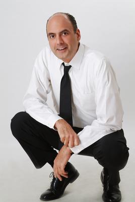 被稱為“中國通”的愛德華.雷曼先生是北京雷曼會計師事務所有限責任公司的創始人，是中國建國以來首位在中國律師事務所工作的外籍律師，同時亦是在中國律師事務所中任總經理一職時間最長的律所管理者。</span></em></div>
<em> </em></div>
<p><em> </em></p>
<div align="center" style="">
<div name="photo" style=" width: 410px; margin: 5px;"><a rel="nofollow" href="http://www.bjmdp.cn/sa/2013/12/11/20131211172739603715-org.jpg" target="_blank"><img style="margin-bottom: 5px;" src="http://www.bjmdp.cn/sa/2013/12/11/20131211172739603715.jpg" border="0" alt="雷曼律師事務所是一家在公司法商法業務領域內首屈一指的中國律師事務所，為其客戶提供全方位的法律服務，並在中國的北京、上海、深圳及廣州等地以及蒙古國境內均設有辦事處。" width="400" /></a><br /><span name="caption">雷曼律師事務所是一家在公司法商法業務領域內首屈一指的中國律師事務所，為其客戶提供全方位的法律服務，並在中國的北京、上海、深圳及廣州等地以及蒙古國境內均設有辦事處。