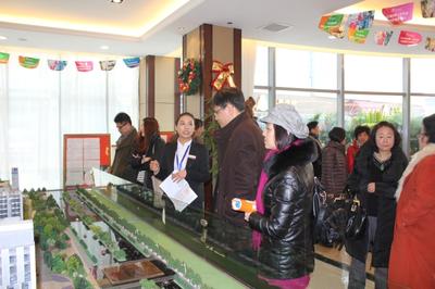 曹路寶龍城市廣場(chǎng)開(kāi)盤(pán)盛況